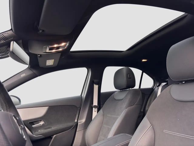 Mercedes-Benz A 200 AMG Line