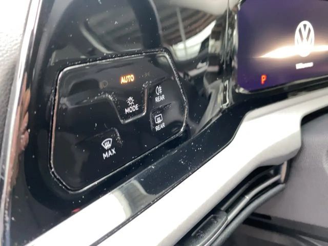 Volkswagen Golf DSG Life