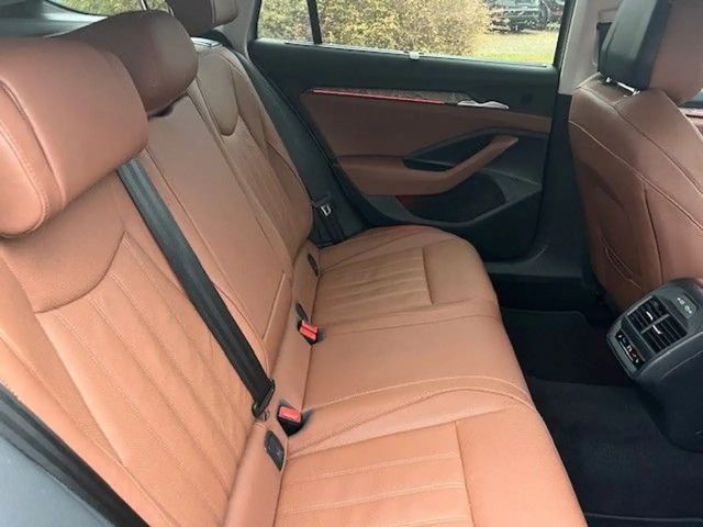 Skoda Superb 2.0 TDI Combi Laurin & Klement