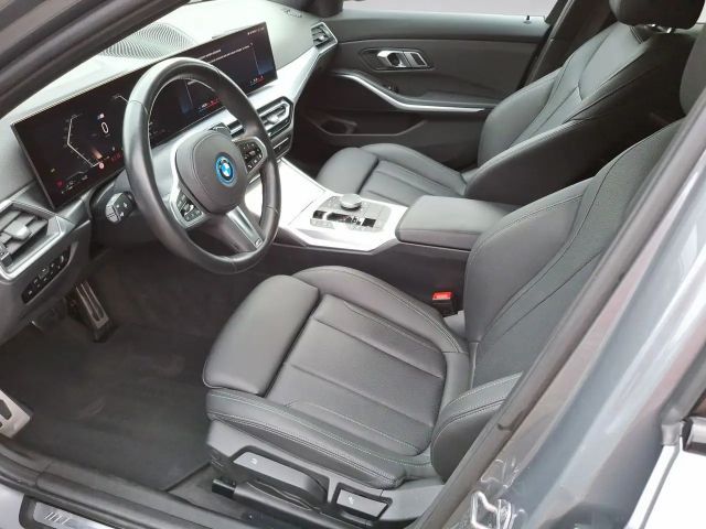 BMW 320 320e M-Sport Touring