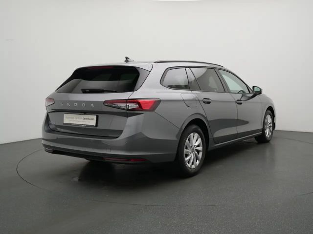 Skoda Superb Essence NAVI VIRT ACC KAM CARPLAY LED