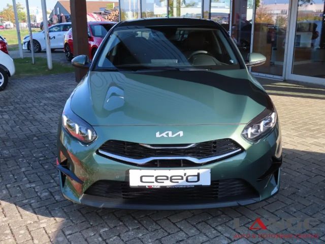 Kia Ceed 1.5T 140 SPI TEC LEDER Navi Klimaautom SHZ Temp Te