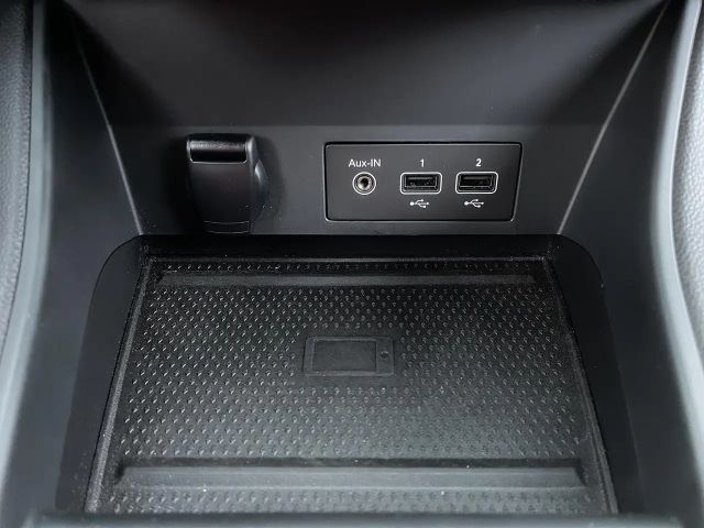 Renault Captur E-Tech EDC Intens