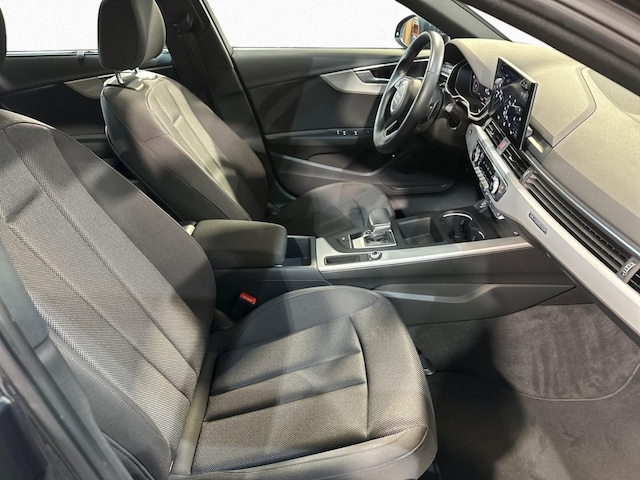 Audi A4 40 TDI Quattro S-Tronic Sedan