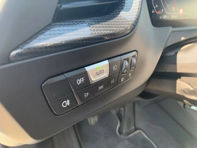 BMW 116 116i Sedan Sport Line