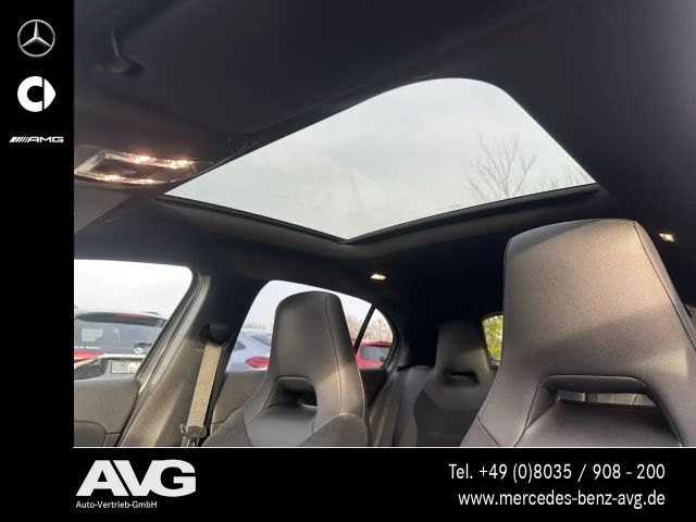 Mercedes-Benz A 250 AMG Line