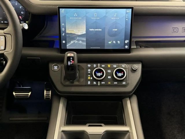 Land Rover Defender 110 Black Pack