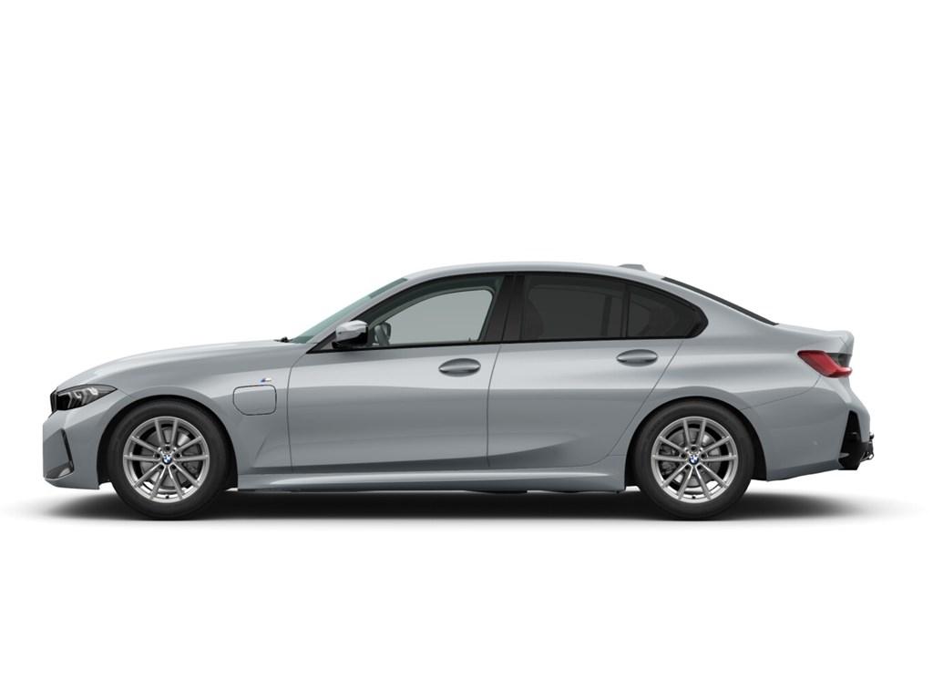 BMW 330 330e M-Sport Sedan