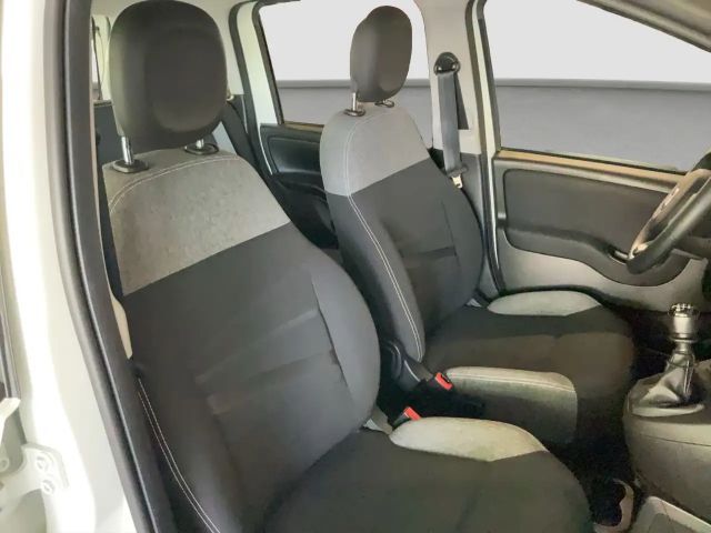 Fiat Panda 1,0 Hybrid  Allwetterreifen/Klima/DAB