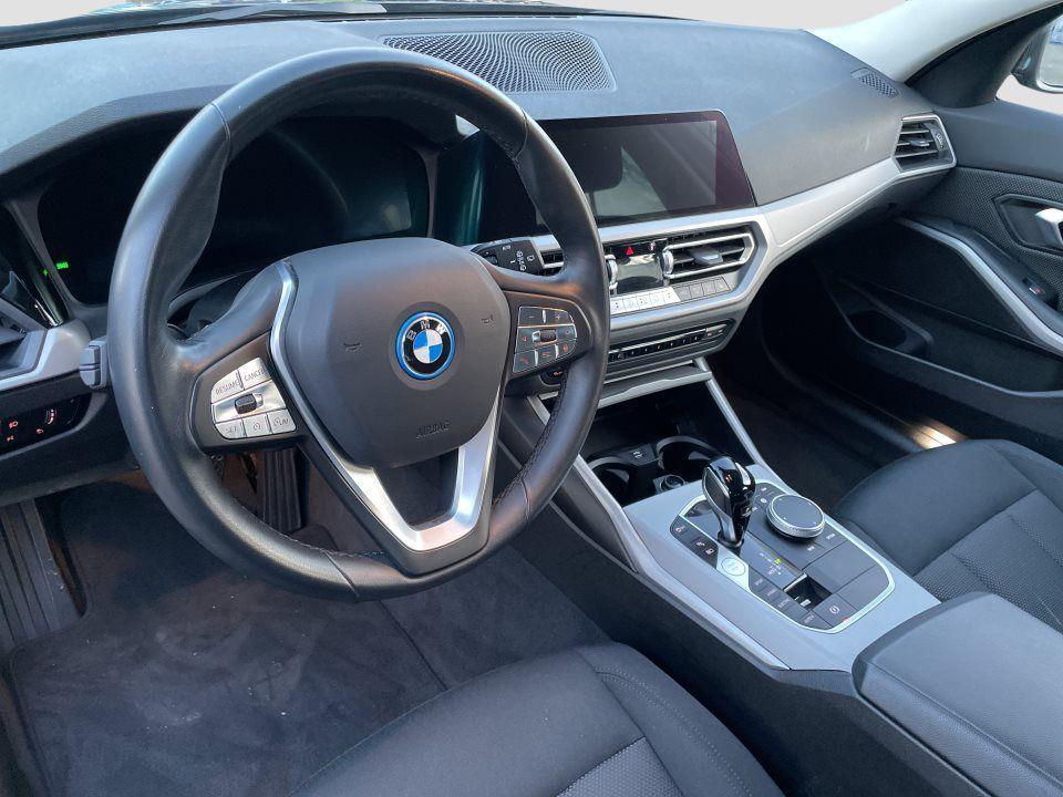 BMW 320 320e Touring