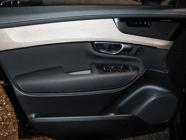 Volvo XC90 AWD Dark Plus Recharge