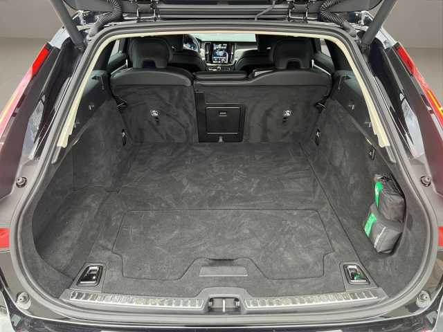 Volvo V90 AWD Core T6