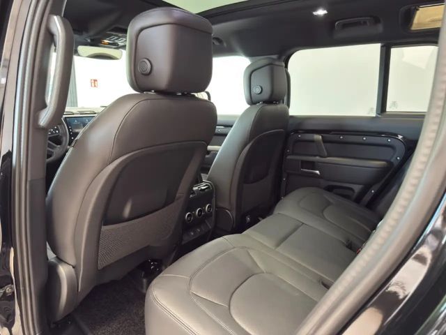 Land Rover Defender 110 D300 Dynamic HSE