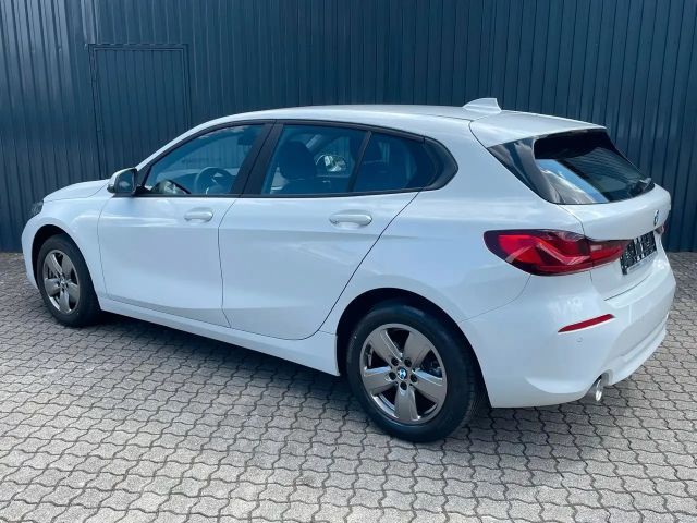 BMW 116 116i 5-deurs Sedan