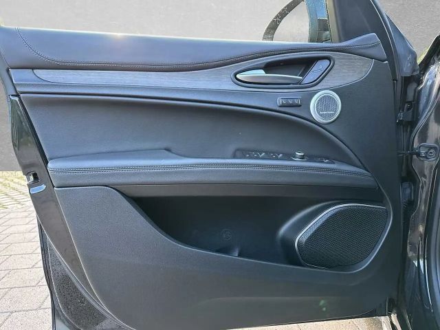 Alfa Romeo Stelvio Lusso Q4 TI