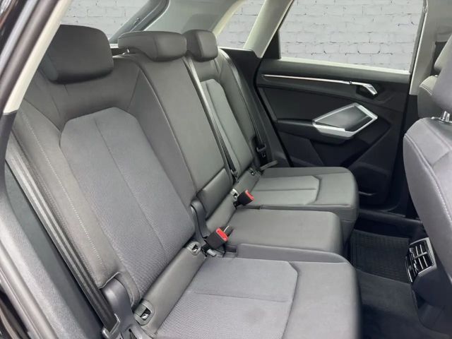 Audi Q3 35 TFSI S-Tronic