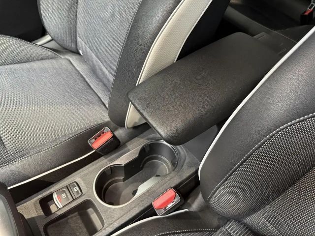 Renault Captur Intens TCe 140