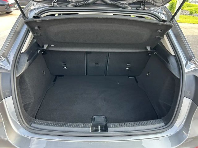 Mercedes-Benz A 180 Hatchback