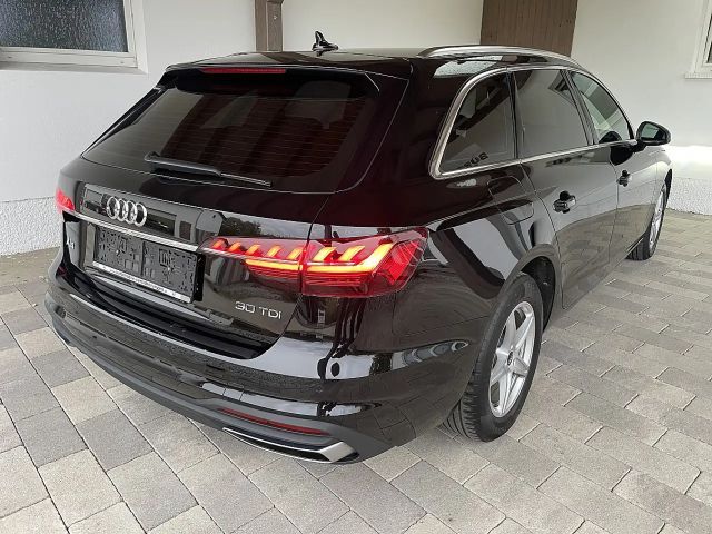 Audi A4 Avant S-Tronic