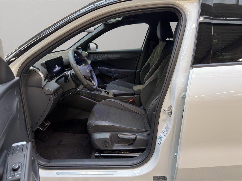 Volkswagen T-Roc 1.5 eTSI DSG R-Line