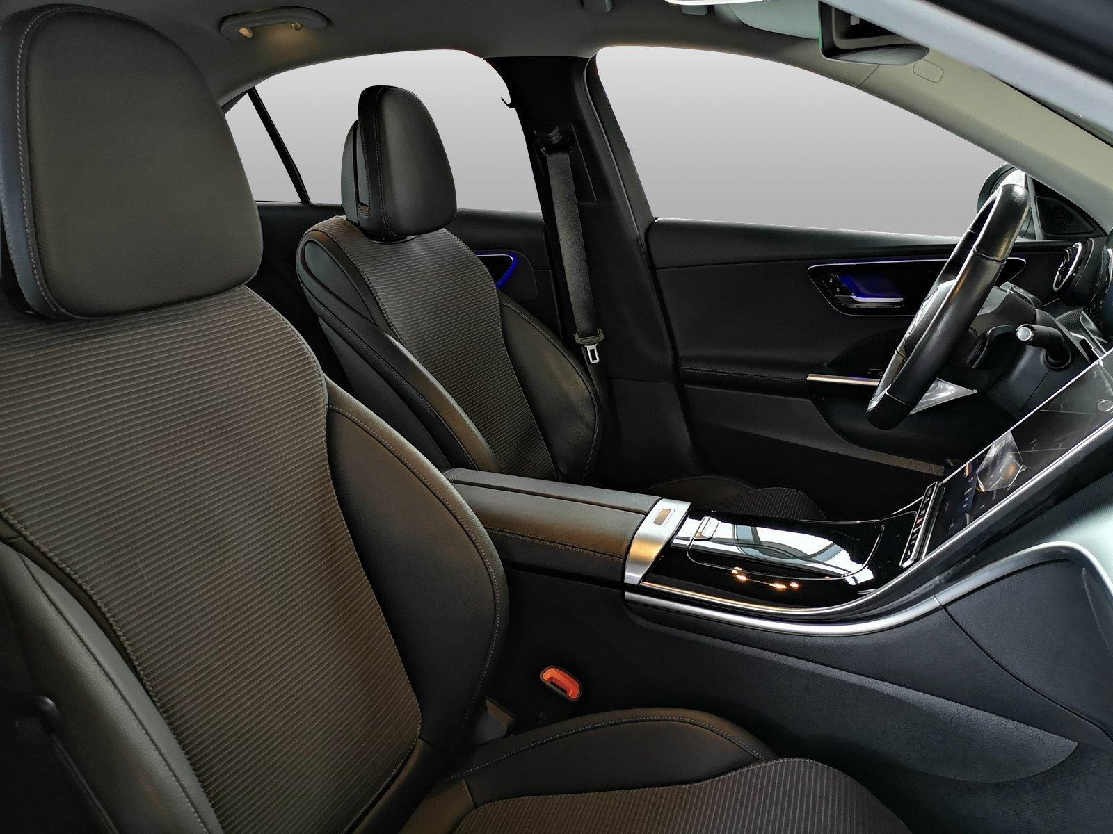 Mercedes-Benz C 180 AVANTGARDE Sedan