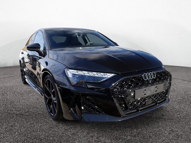 Audi RS3 Quattro S-Tronic Sedan