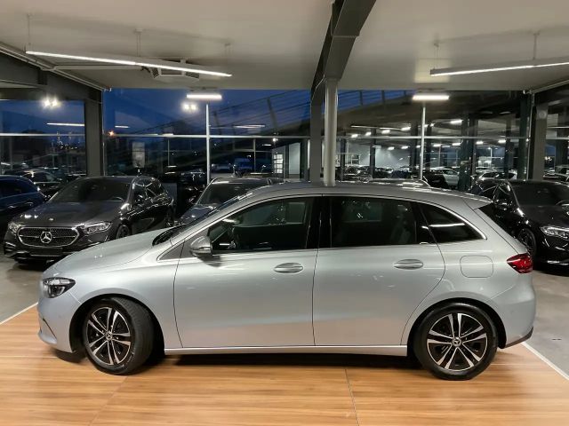 Mercedes-Benz B 200 B 200 d Progressive