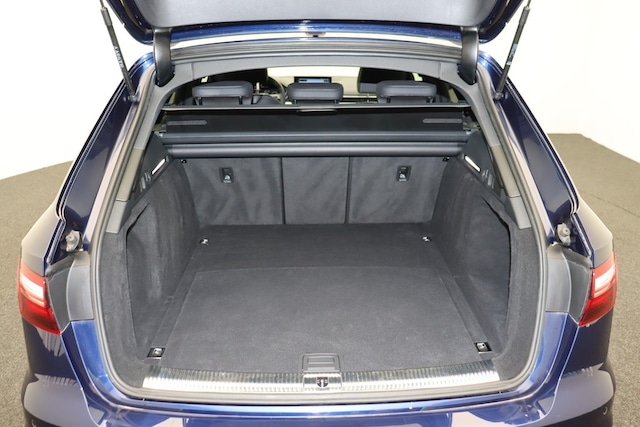 Audi A4 35 TFSI Avant S-Tronic