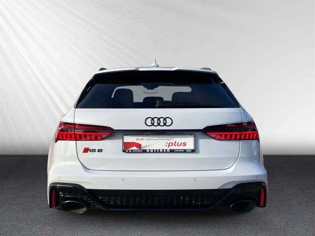 Audi RS6 Avant Performance Quattro