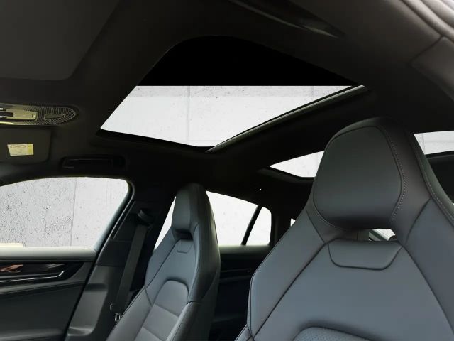 Porsche Panamera 4 E-Hybrid