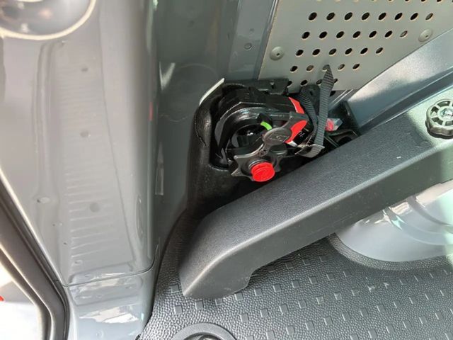 Volkswagen Transporter 6.1 Kombi Motor: 2,0 l TDI SCR 110 kW Getriebe: 6-Gang-Sch