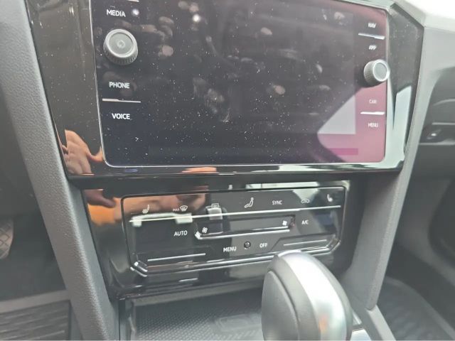 Volkswagen Passat 1.5 TSI Business Variant