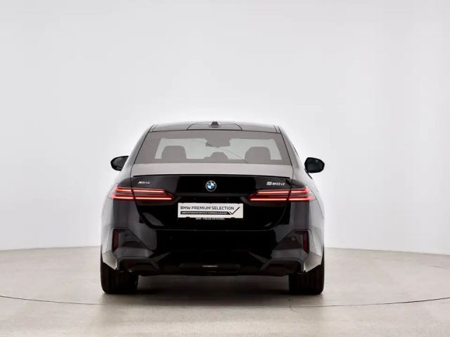 BMW 520 520d M-Sport Sedan xDrive