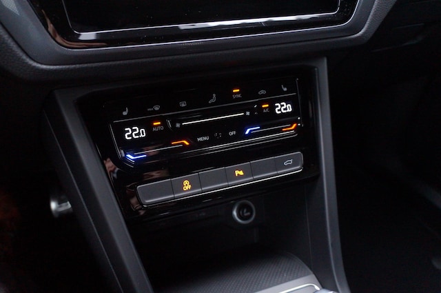 Volkswagen Touran 1.5 TSI DSG R-Line