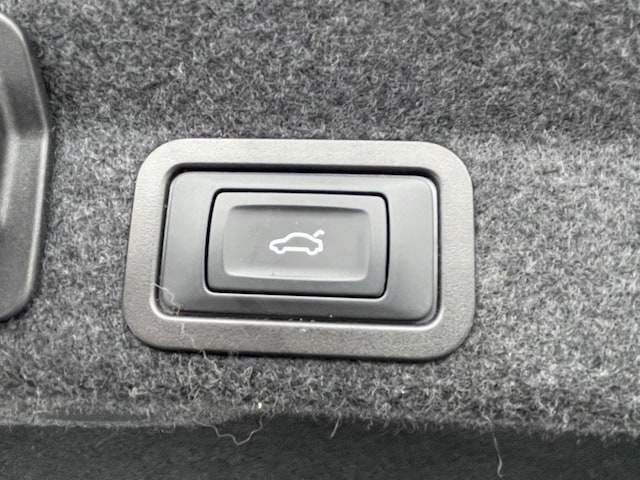 Audi A6 45 TFSI Quattro S-Line S-Tronic Sedan