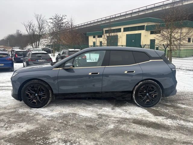 BMW iX xDrive50