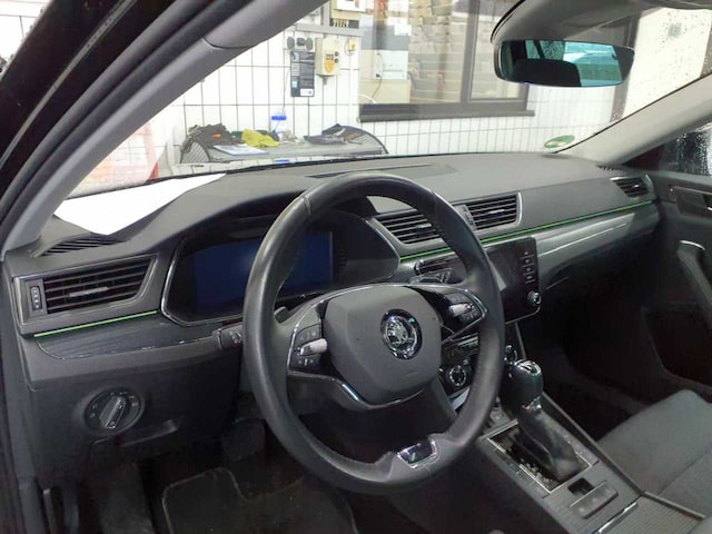 Skoda Superb 2.0 TDI Combi Style Style