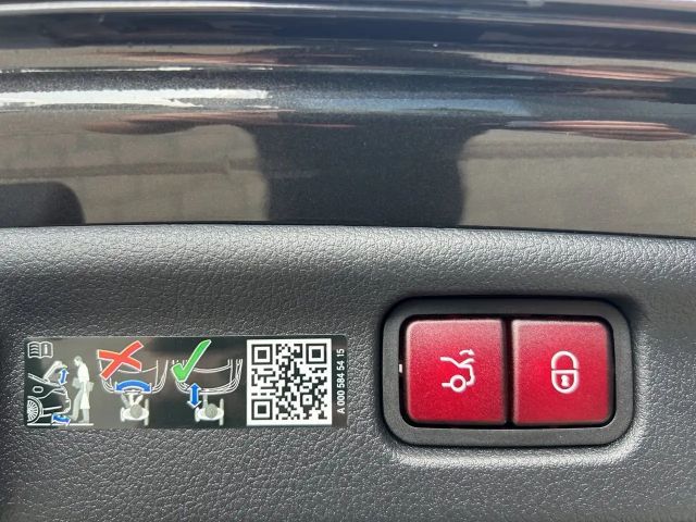 Mercedes-Benz C 220 AMG Line C 220 d Sedan