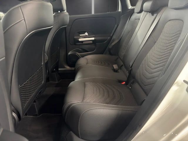 Mercedes-Benz GLA 180 Progressive