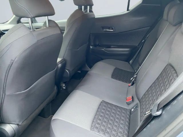 Toyota C-HR Hybride Team D