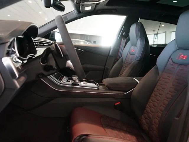 Audi RS Q8 Performance