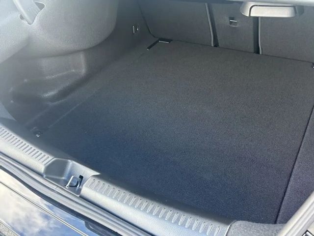 Mercedes-Benz CLA 180 CLA 180 d Sedan