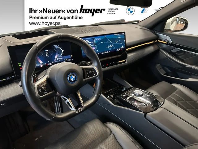 BMW 530 530e M-Sport Touring xDrive