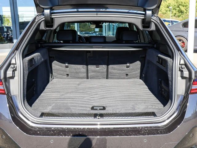 BMW 540 540d M-Sport Touring xDrive