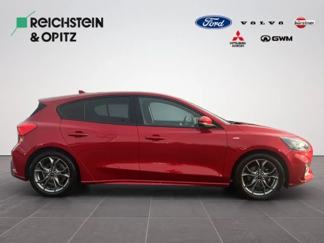 Ford Focus EcoBoost ST Line