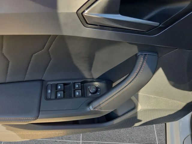 Cupra Formentor AHK*Navi*LED*ACC*18"Alu*LichtAssist*Kessy*Ladebode