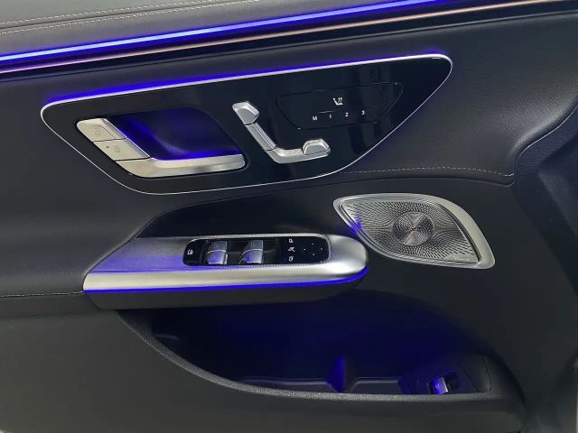 Mercedes-Benz EQE 300 Electric Art Sedan