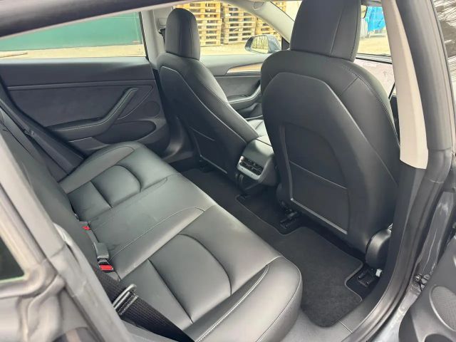 Tesla Model 3 Standard Range