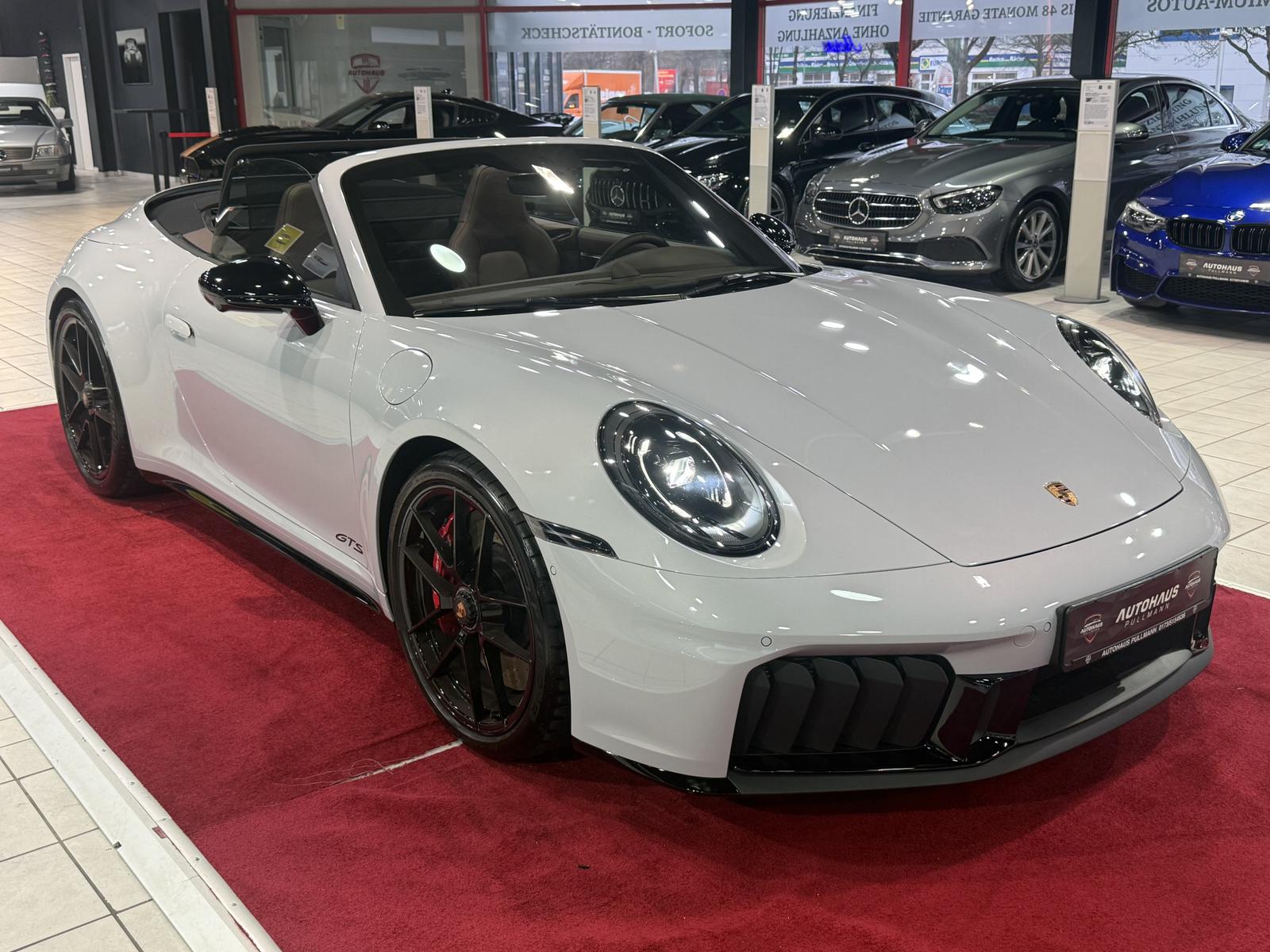 Porsche 911 Cabriolet Carrera GTS