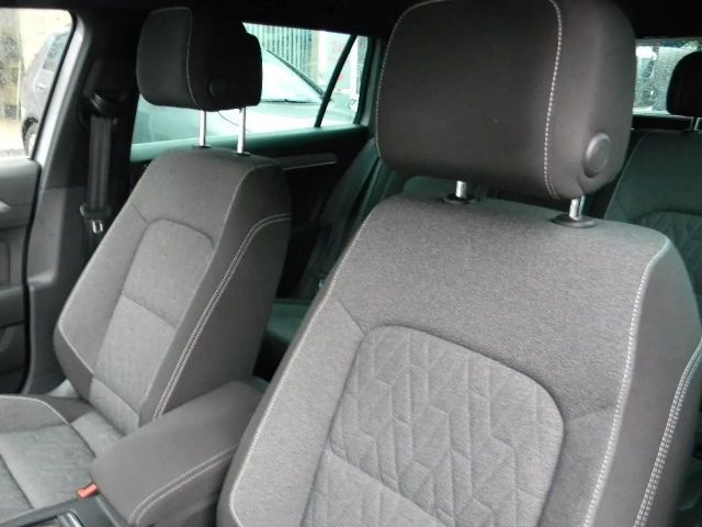 Volkswagen Passat Business DSG IQ.Drive Variant